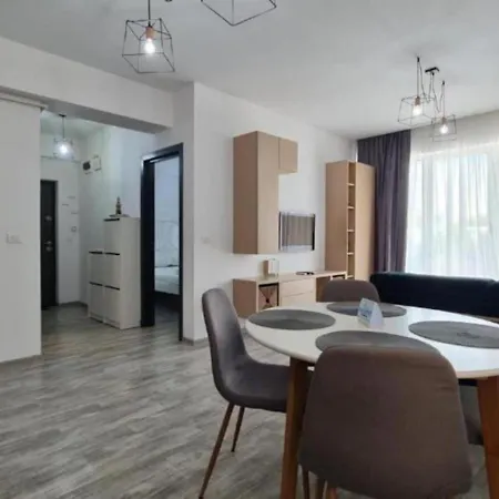 Emerald Mamaia Nord Apartment *