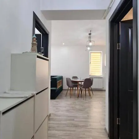 Emerald Mamaia Nord Appartement *